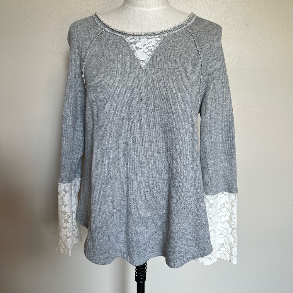 Knox Rose gray lace detail sweater shirt tunic